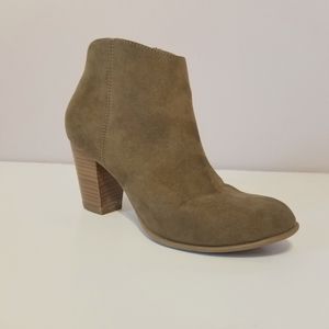 Old Navy Faux-Suede Olive Green Heeled Booties